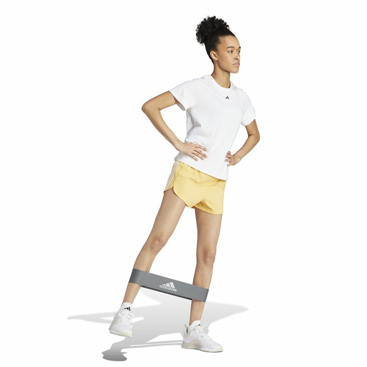 Αθλητικό Σορτς Adidas Essentials Pacer Wvn High Κίτρινο