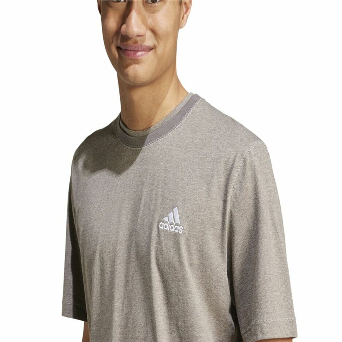 Ανδρική Μπλούζα με Κοντό Μανίκι Adidas Seasonal Essentials Καφέ Ανοιχτό Γκρι