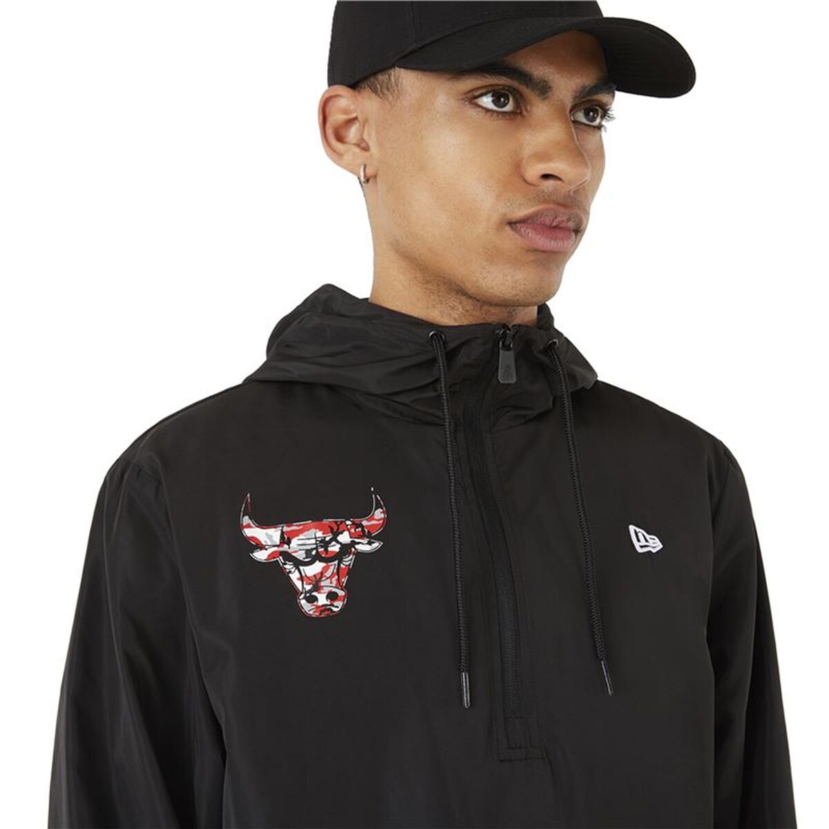 Ανδρικό Φούτερ με Κουκούλα New Era Chicago Bulls Camo Logo Windbreacker Μαύρο