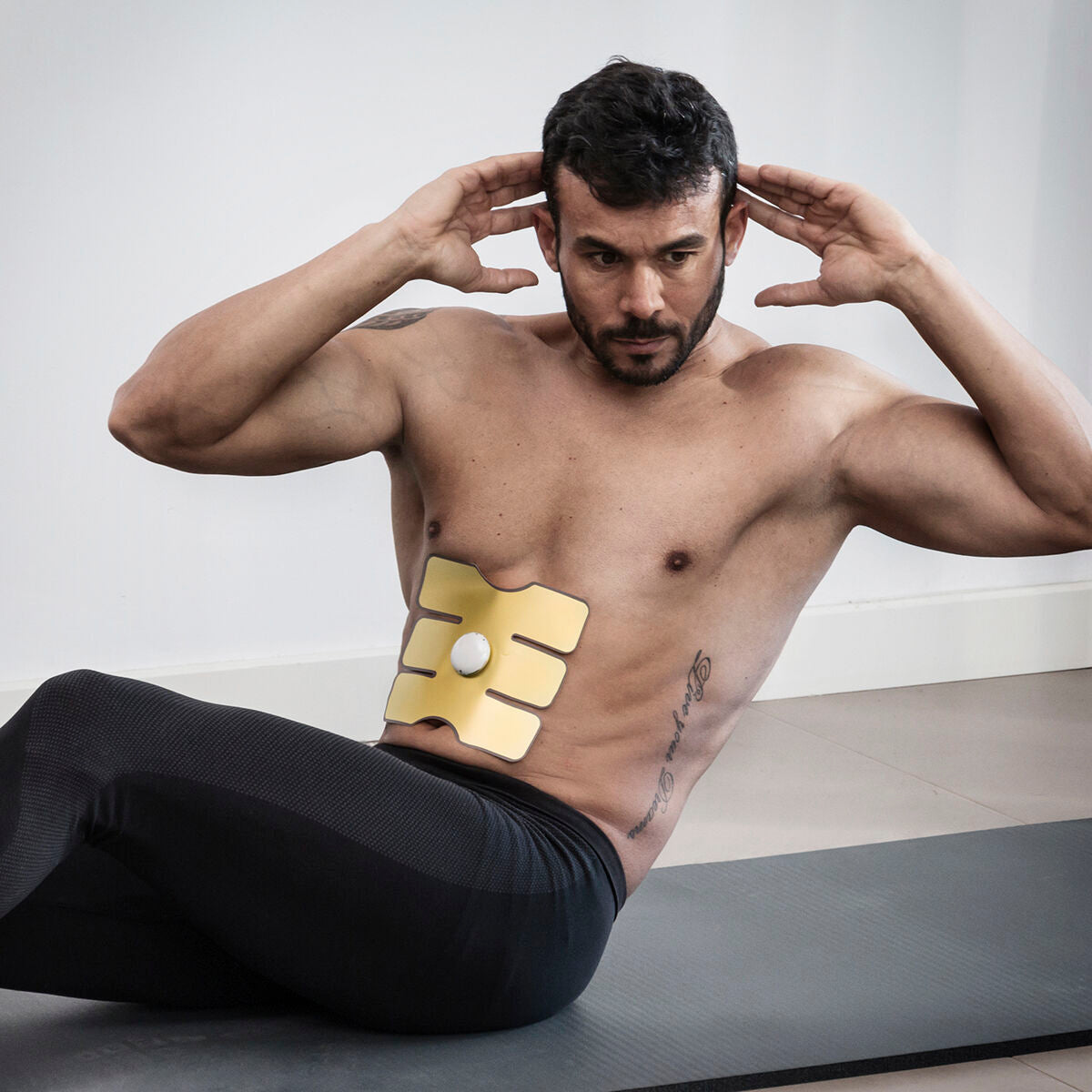 Κοιλιακό Έμπλαστρο Ηλεκτροδιεγέρσης InnovaGoods (Ανακαινισmenα B)