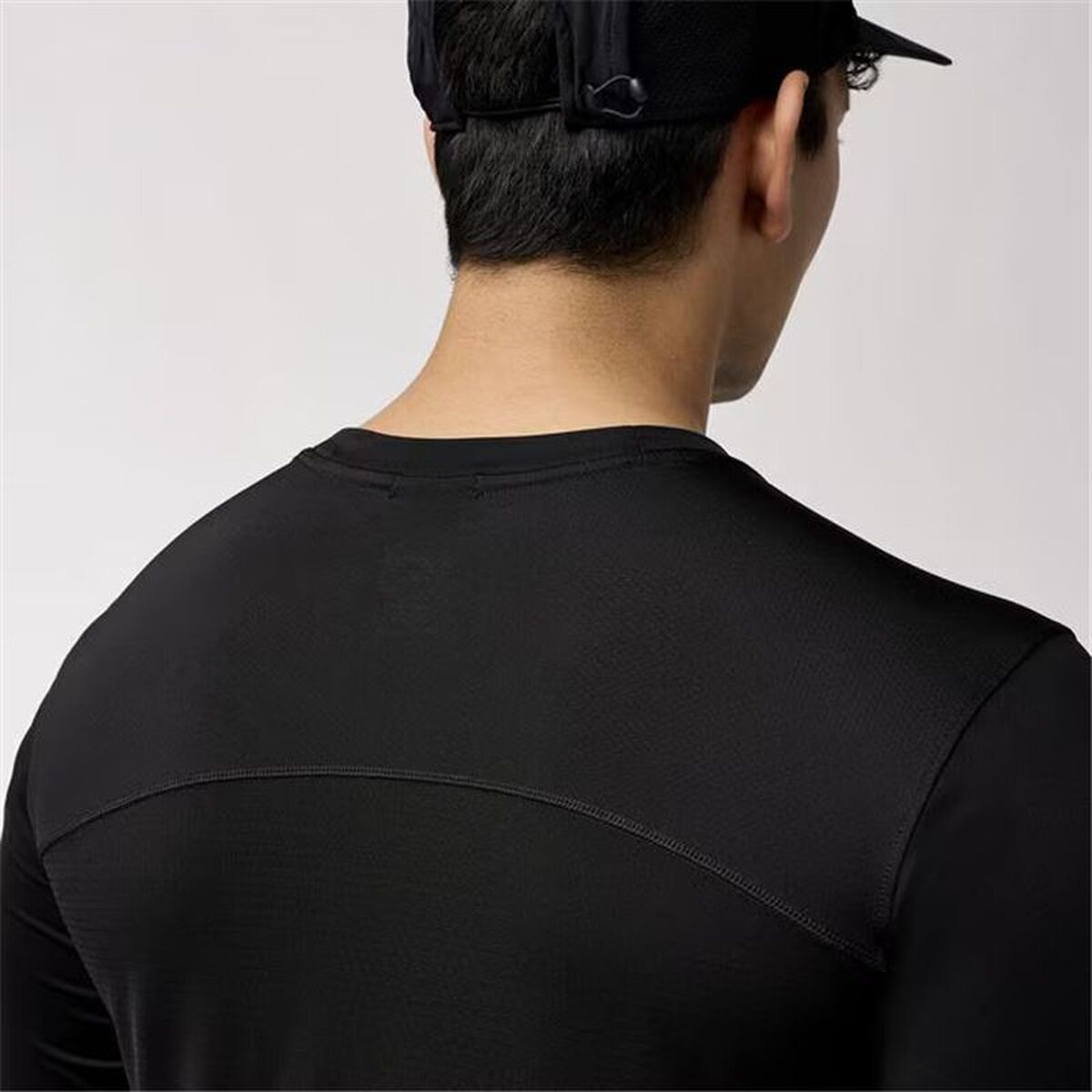 Ανδρική Μπλούζα με Μακρύ Μανίκι Brooks Atmosphere Long Sleeve 3.0 Μαύρο