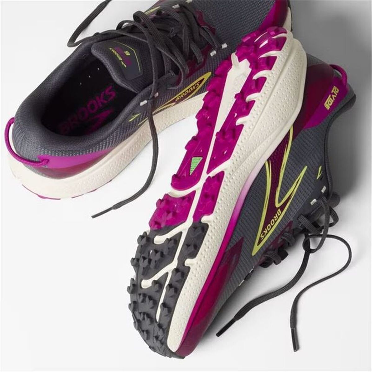 Παπούτσια trail για γυναίκες Brooks Divide 6 Φούξια