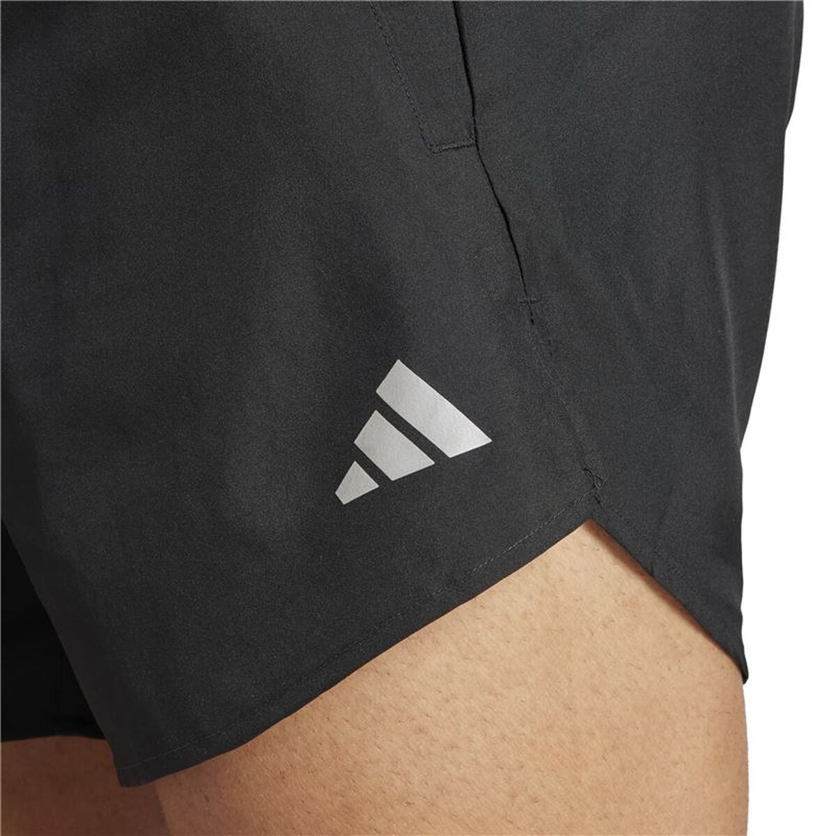 Ανδρικά Αθλητικά Σορτς Adidas Run It Short Μαύρο