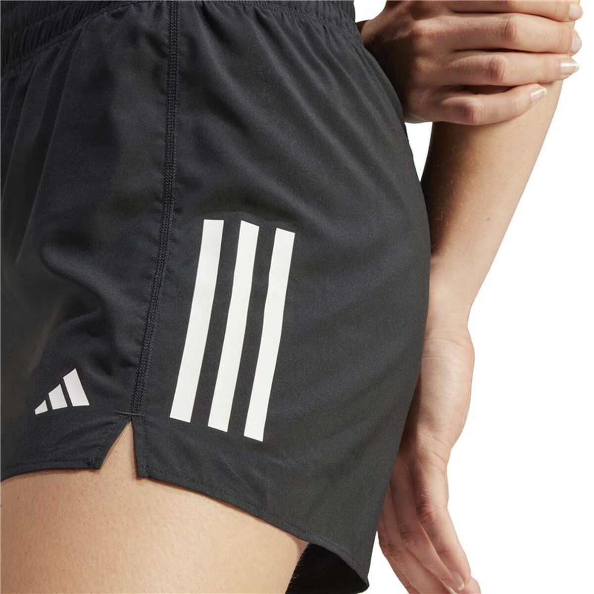 Γυναικεία Αθλητικά Σορτς Adidas Own the Run Μαύρο