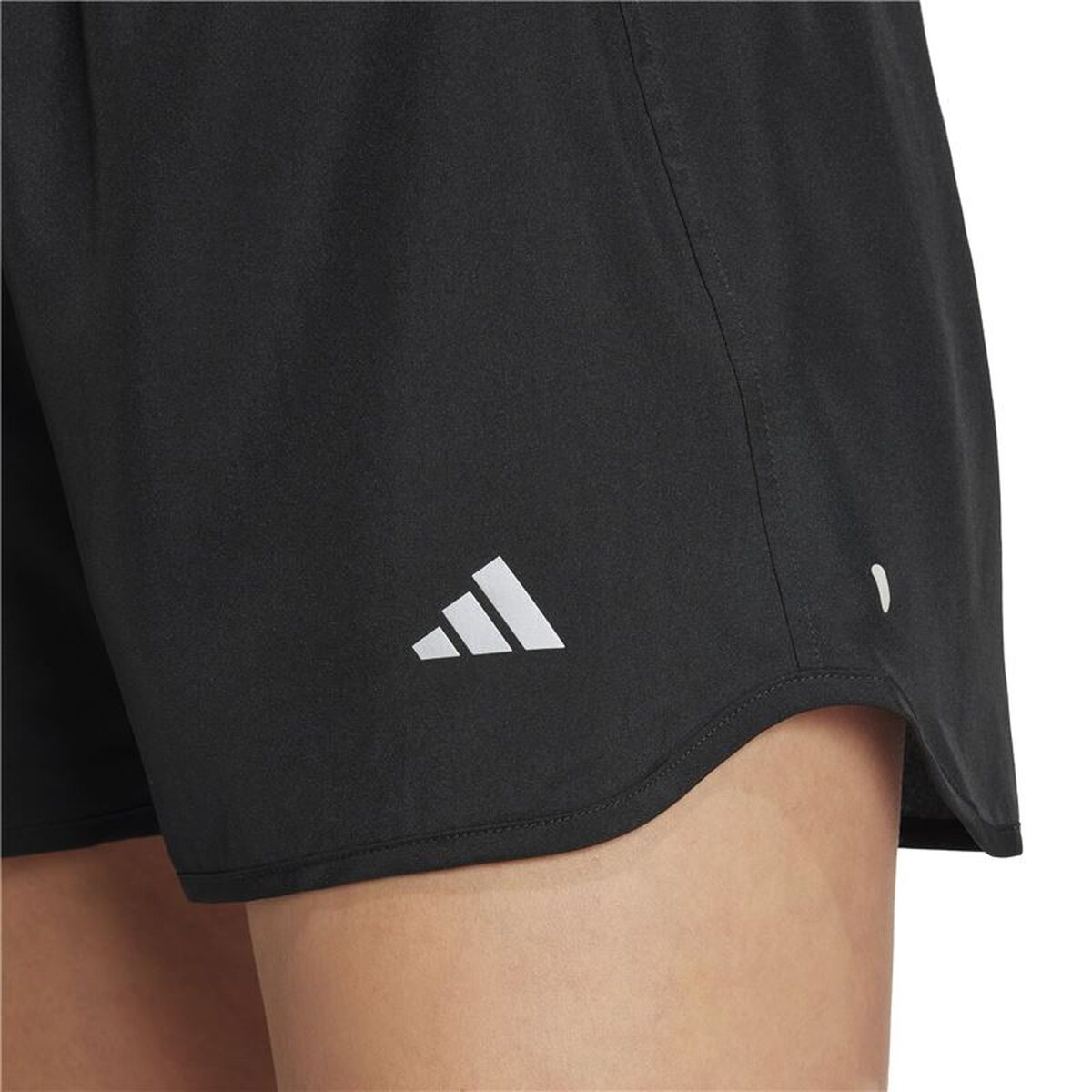 Γυναικεία Αθλητικά Σορτς Adidas Run It Short Μαύρο