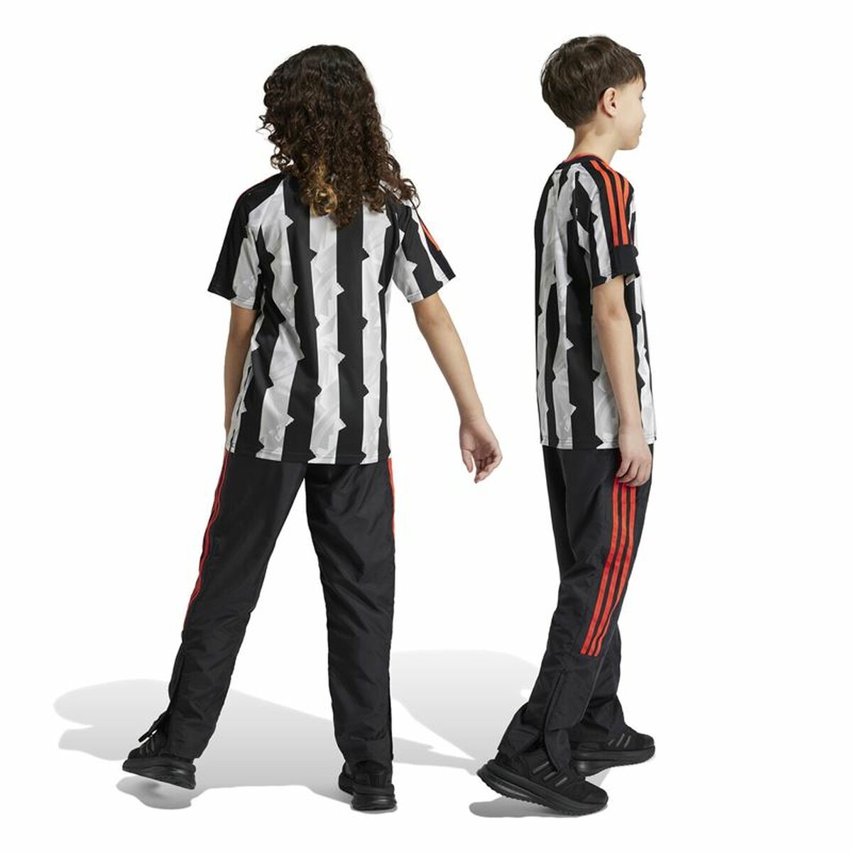 Μακρύ Αθλητικό Παντελόνι Adidas Tiro Woven Μαύρο Για άνδρες και γυναίκες