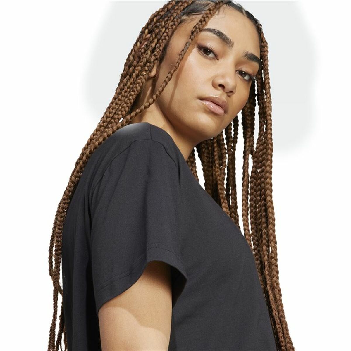 Γυναικεία Μπλούζα με Κοντό Μανίκι Adidas Essentials Μαύρο