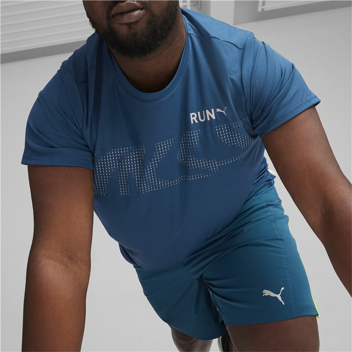 Ανδρική Μπλούζα με Κοντό Μανίκι Puma Run Favorite Σκούρο μπλε