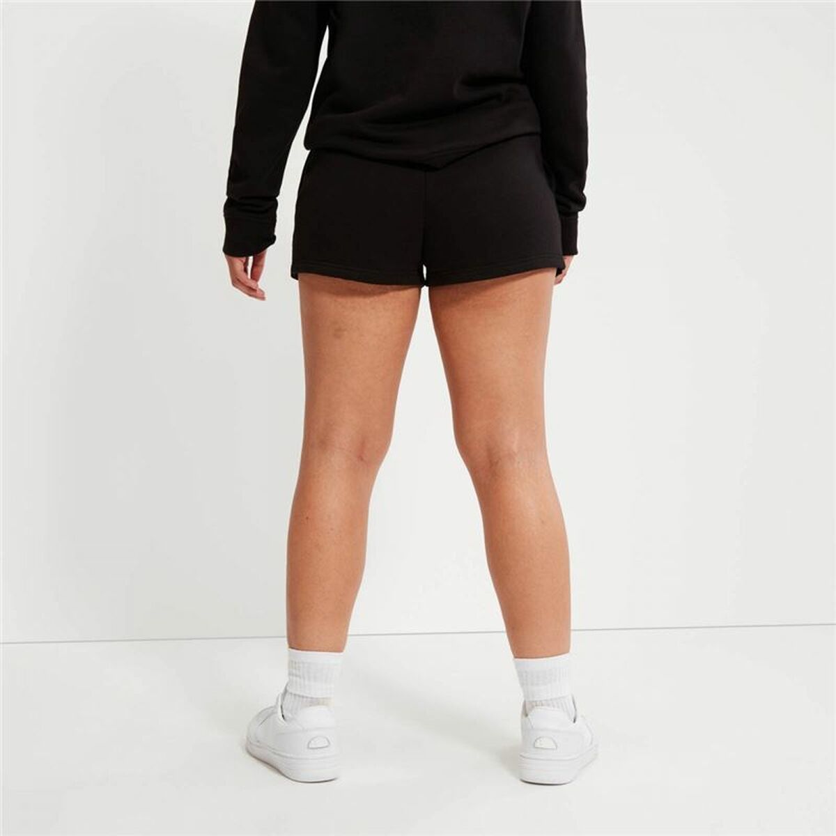 Αθλητικό Σορτς Ellesse Kyrana Loopback Μαύρο