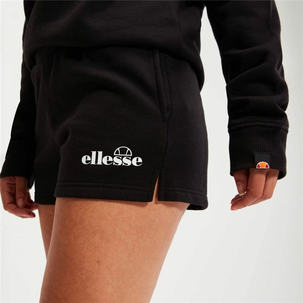 Αθλητικό Σορτς Ellesse Kyrana Loopback Μαύρο