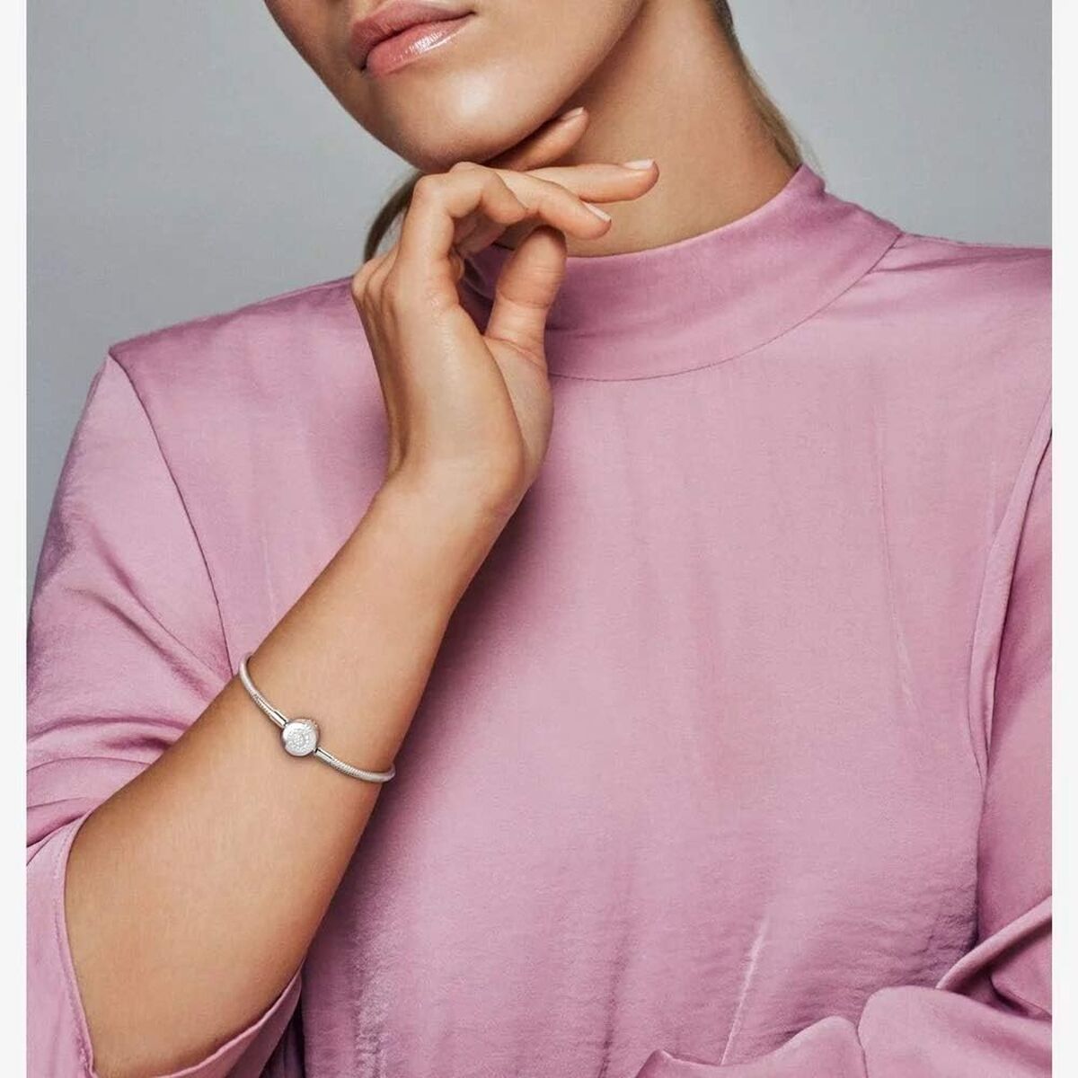 The text "S7285243" does not require translation as it appears to be a product code or identifier. If you have any other text that needs translation, feel free to provide it!