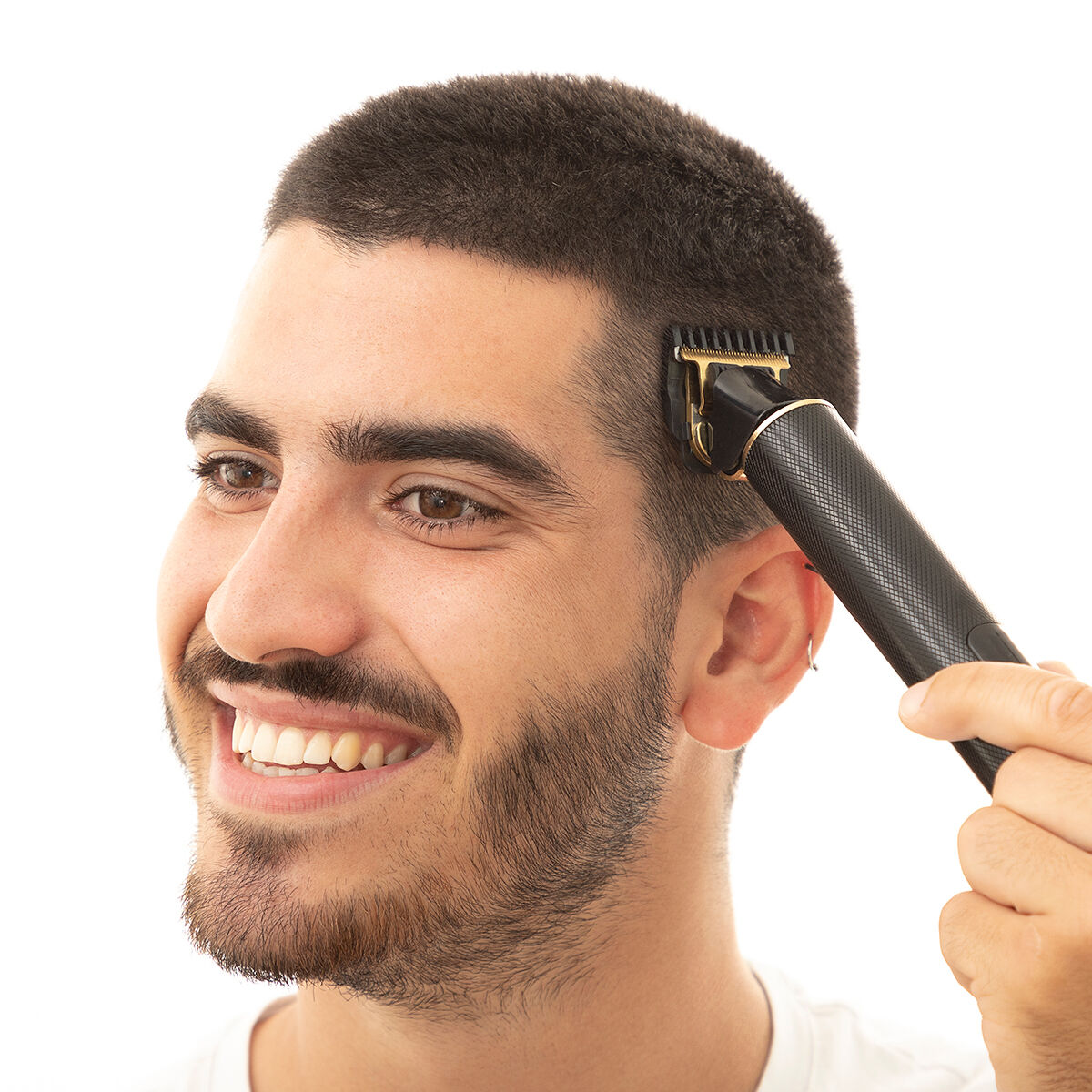 Pack πρότυπο για ξύρισμα γενειάδας Hipster Barber και Επαγγελματκική επαναφορτιζόμενη κουρευτική μηχανή με αξεσουάρ InnovaGoods