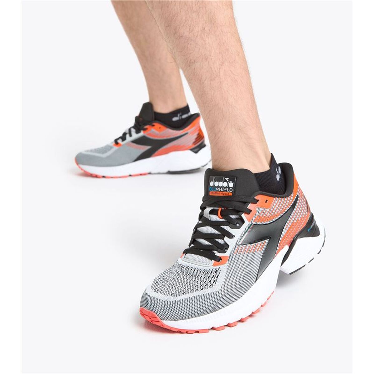 Παπούτσια για Tρέξιμο για Ενήλικες Diadora Mythos Blushield Vigore Γκρι