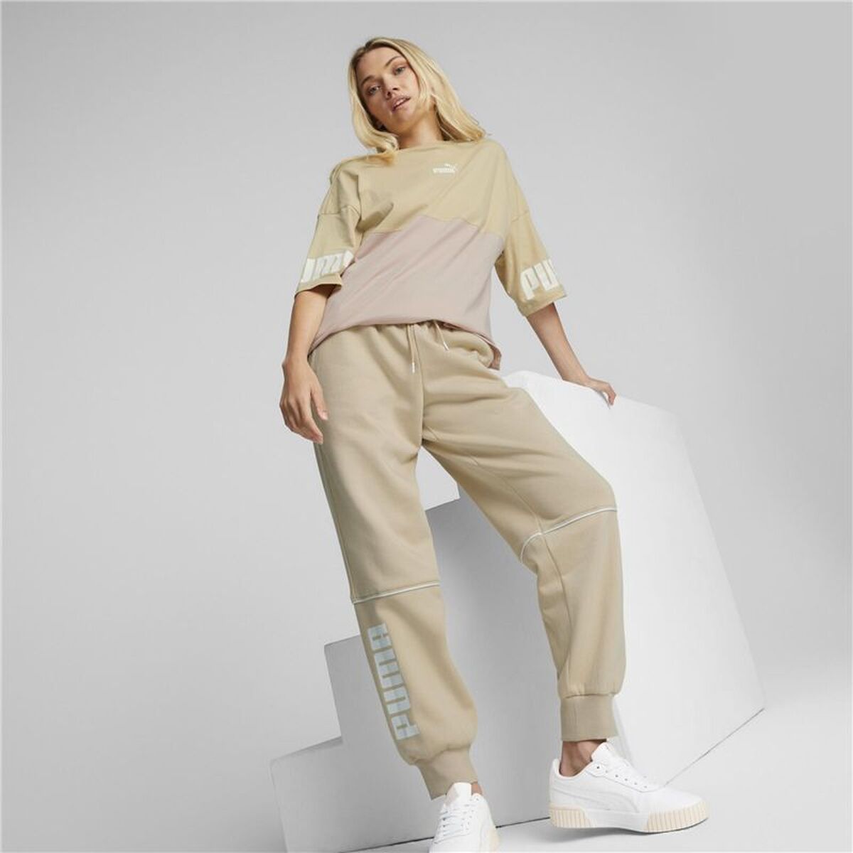 Μακρύ Αθλητικό Παντελόνι Puma Power Colorblock Μπεζ Γυναίκα