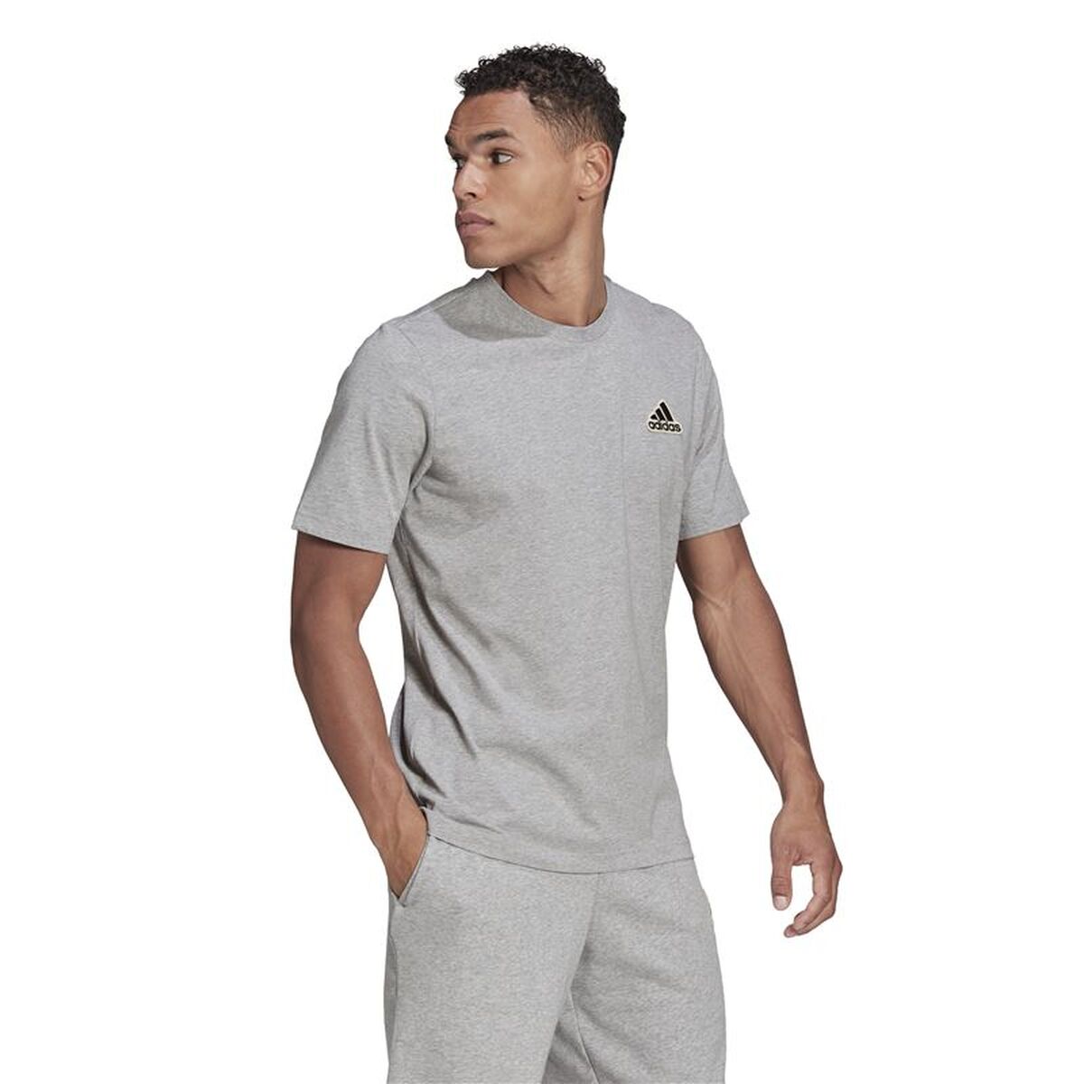 Ανδρική Μπλούζα με Κοντό Μανίκι Adidas Essentials Feelcomfy Ανοιχτό Γκρι
