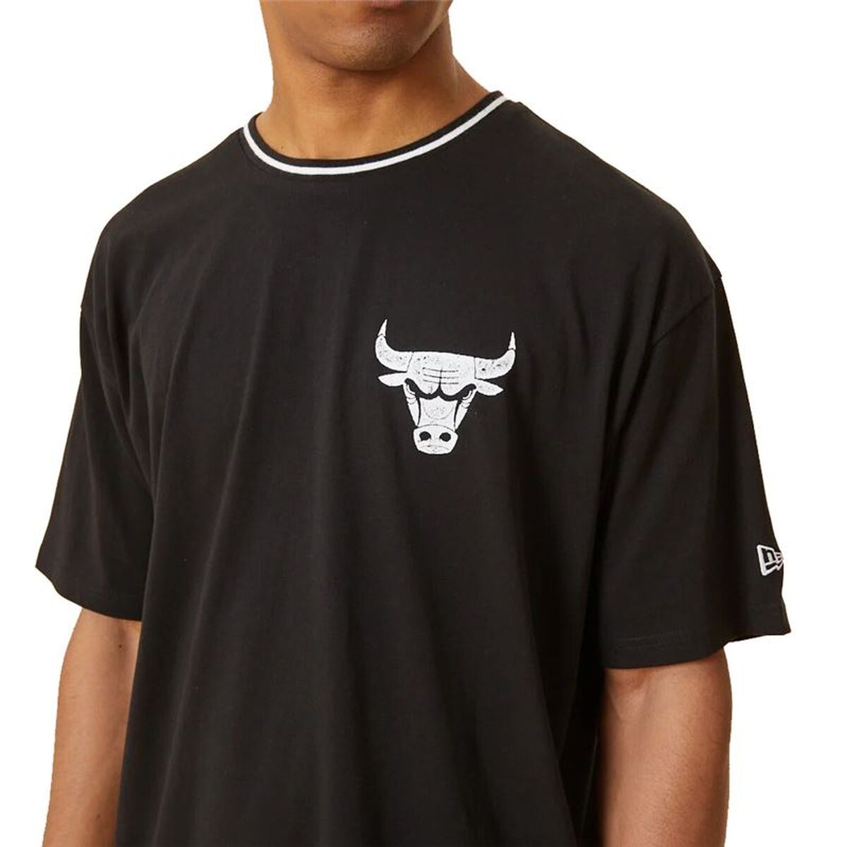 Μπλουζάκι μπάσκετ New Era Chicago Bulls Graphic M Μαύρο