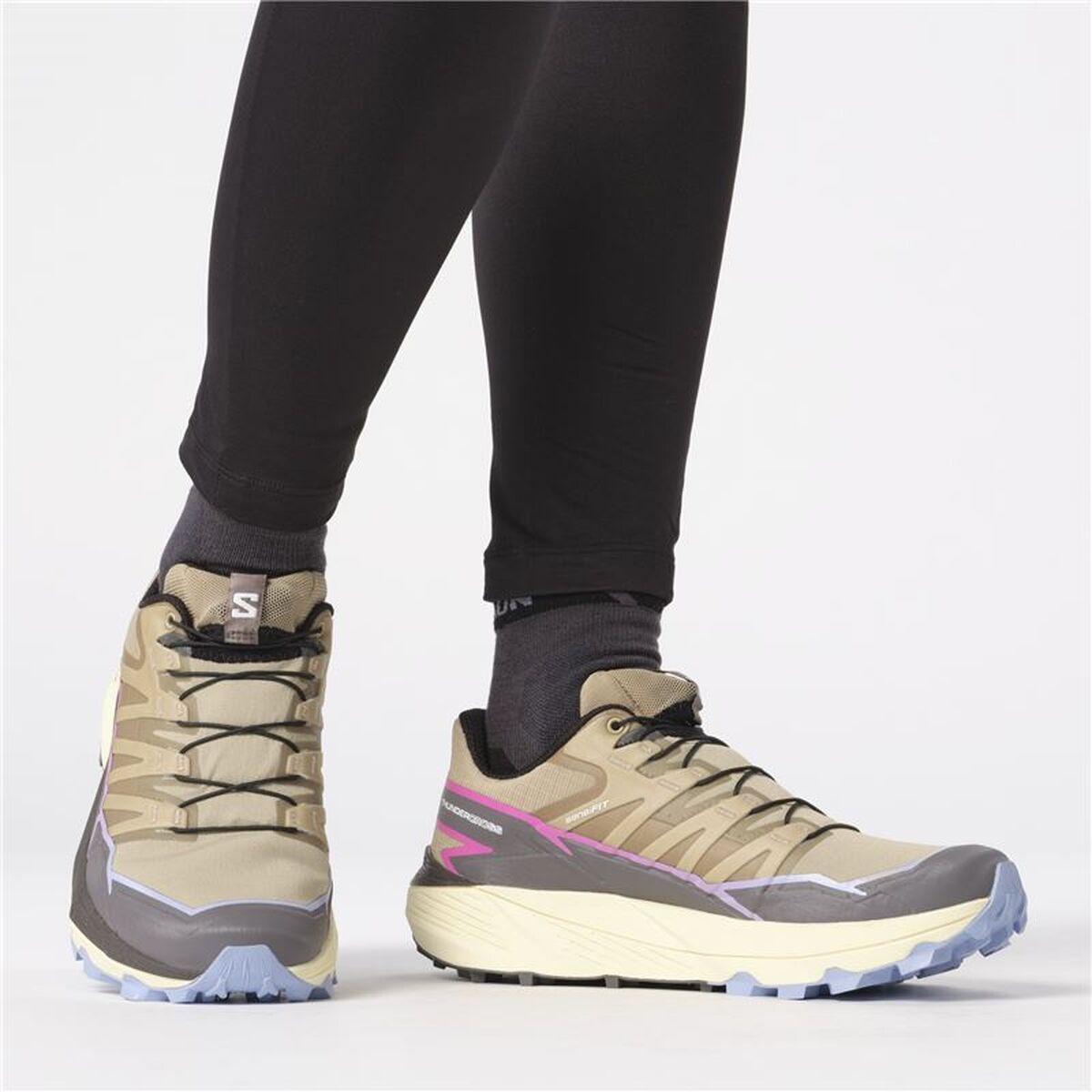 Παπούτσια trail για γυναίκες Salomon Thundercross Καφέ